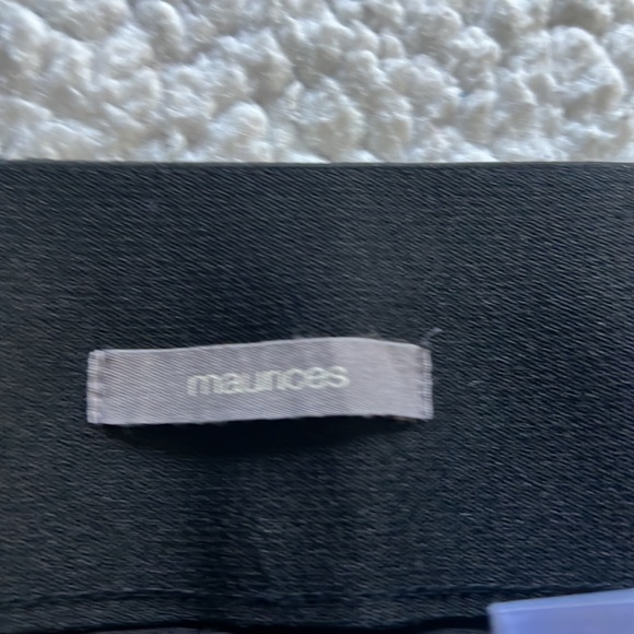 Maurices Capris, Size M- block print, black - Picture 3 of 5